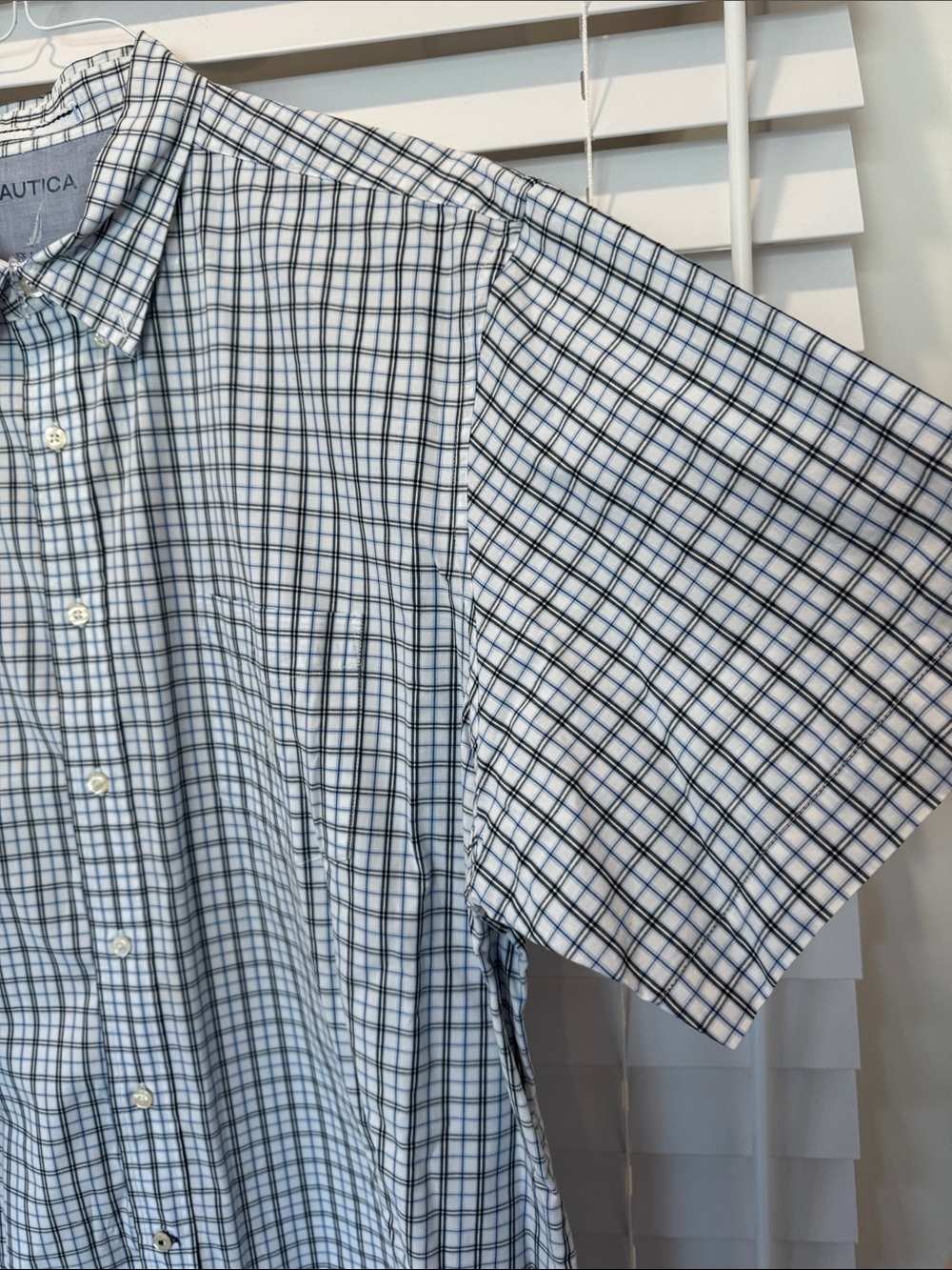 Nautica Men’s XXL Button Down Blue Plaid 100% Cotton Short Sleeve Dress Shirt - Picture 4 of 14